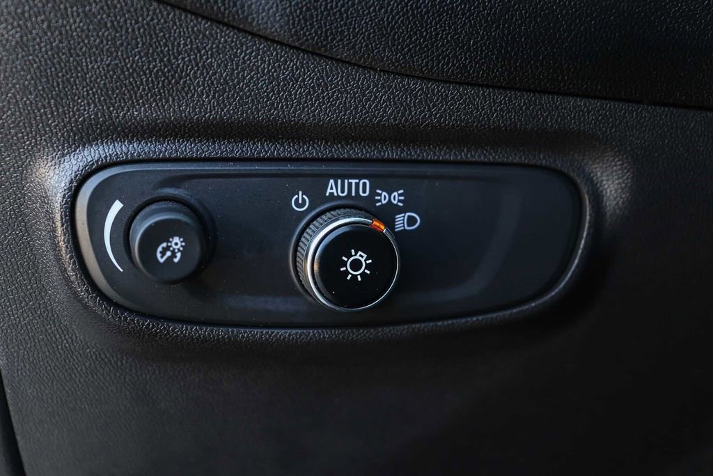 Used 2024 Chevrolet Equinox LT image 24