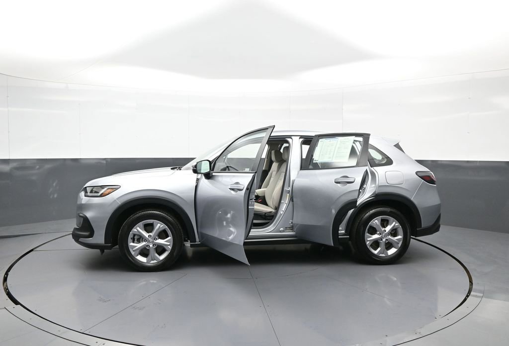 Certified 2024 Honda HR-V LX image 41