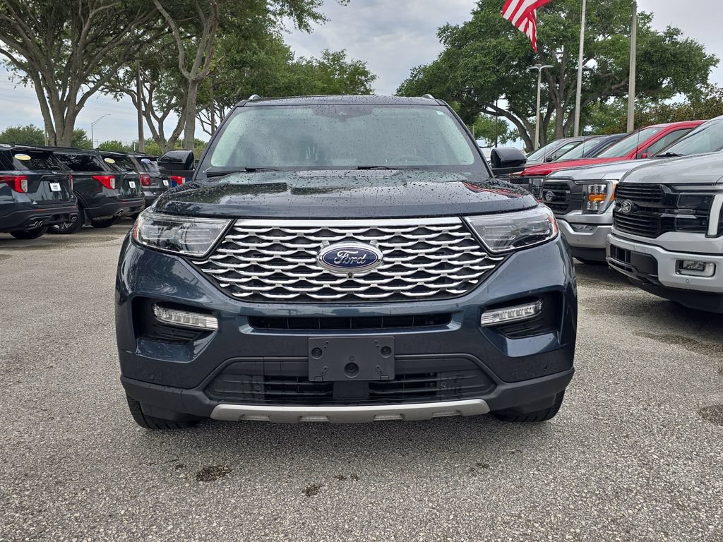 Certified 2024 Ford Explorer Platinum w/ Technology Package AWD/4WD image 2