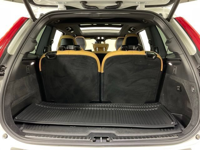 Certified 2025 Volvo XC90 T8 Ultra w/ Protection Package AWD/4WD image 38