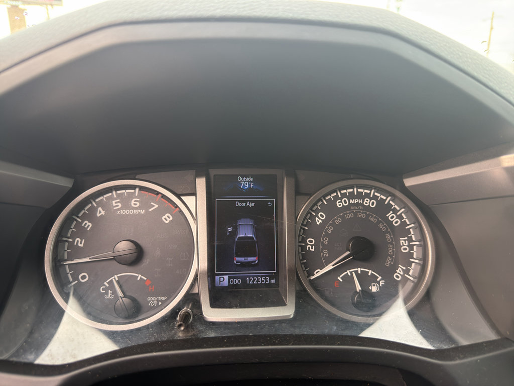Used 2016 Toyota Tacoma SR5 w/ SR5 Appearance Package (SN) AWD/4WD image 29