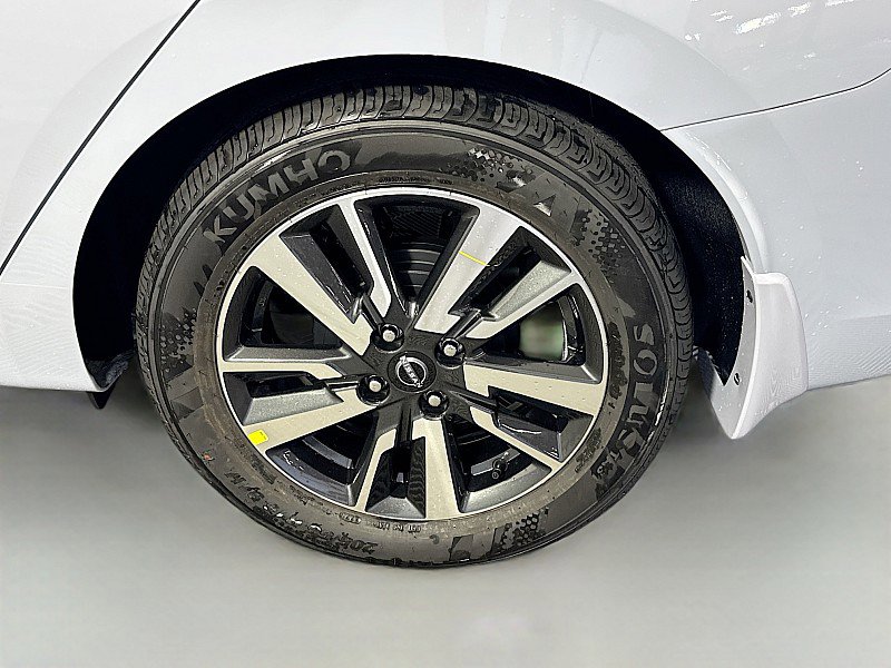 New 2025 Nissan Versa SV w/ Trunk Package image 28