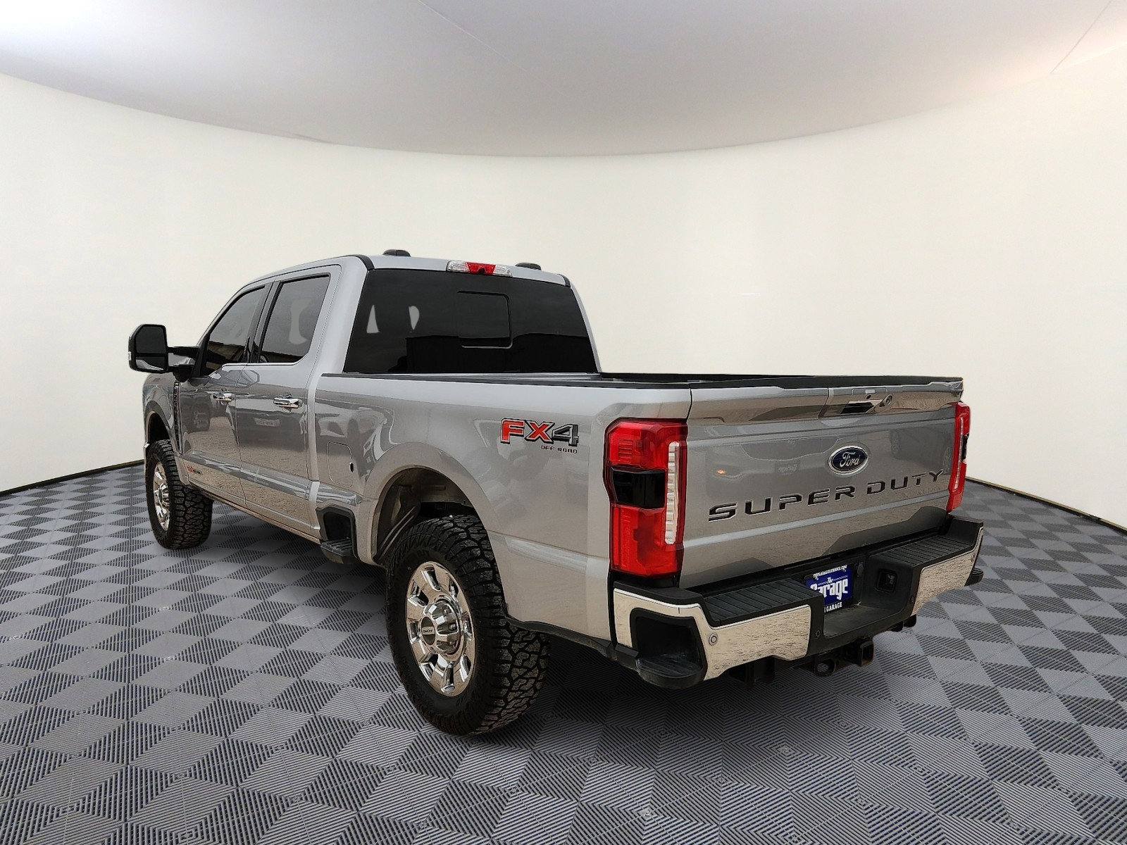 Used 2024 Ford F250 Lariat w/ Lariat Ultimate Package image 3