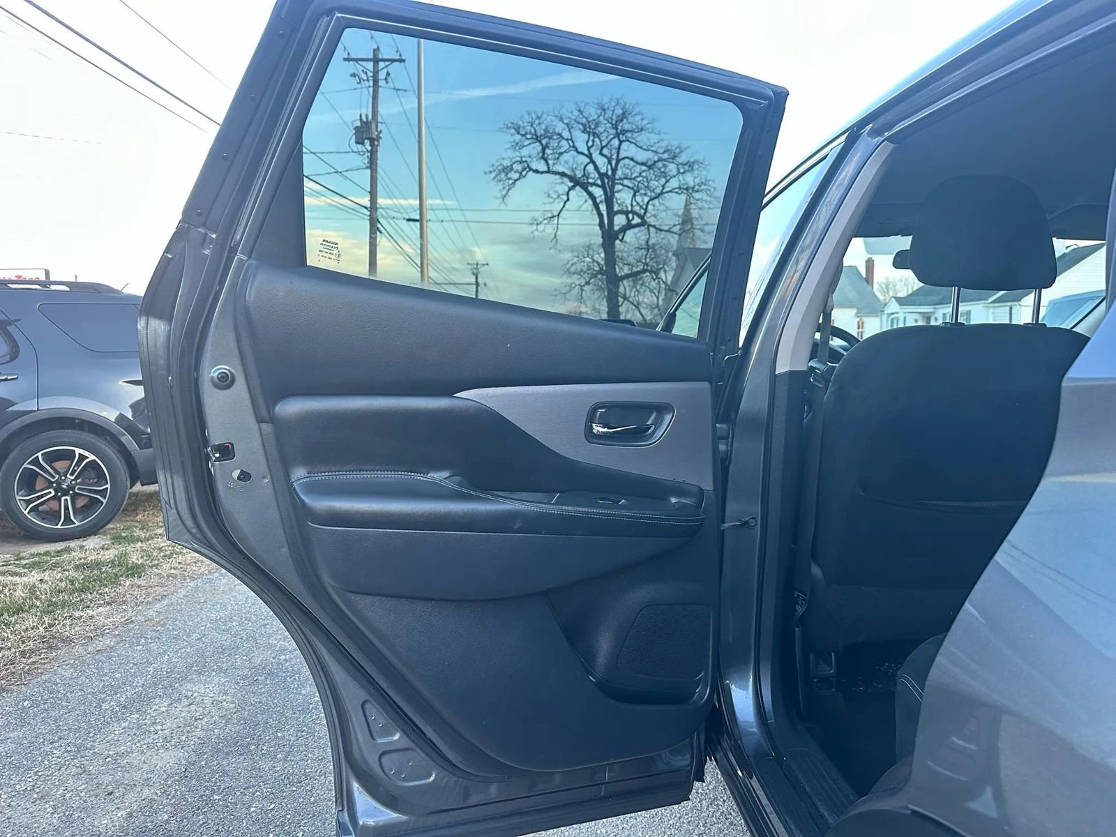 Used 2019 Nissan Murano S image 17