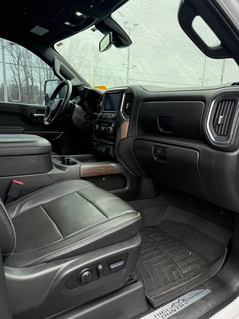 Used 2023 Chevrolet Silverado 2500 High Country w/ Safety Package II image 19