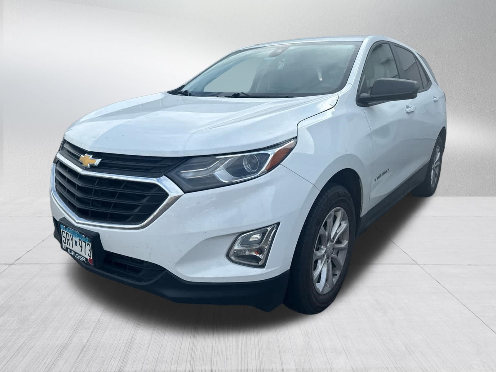 Used 2020 Chevrolet Equinox LS w/ LS Convenience Package AWD/4WD image 3