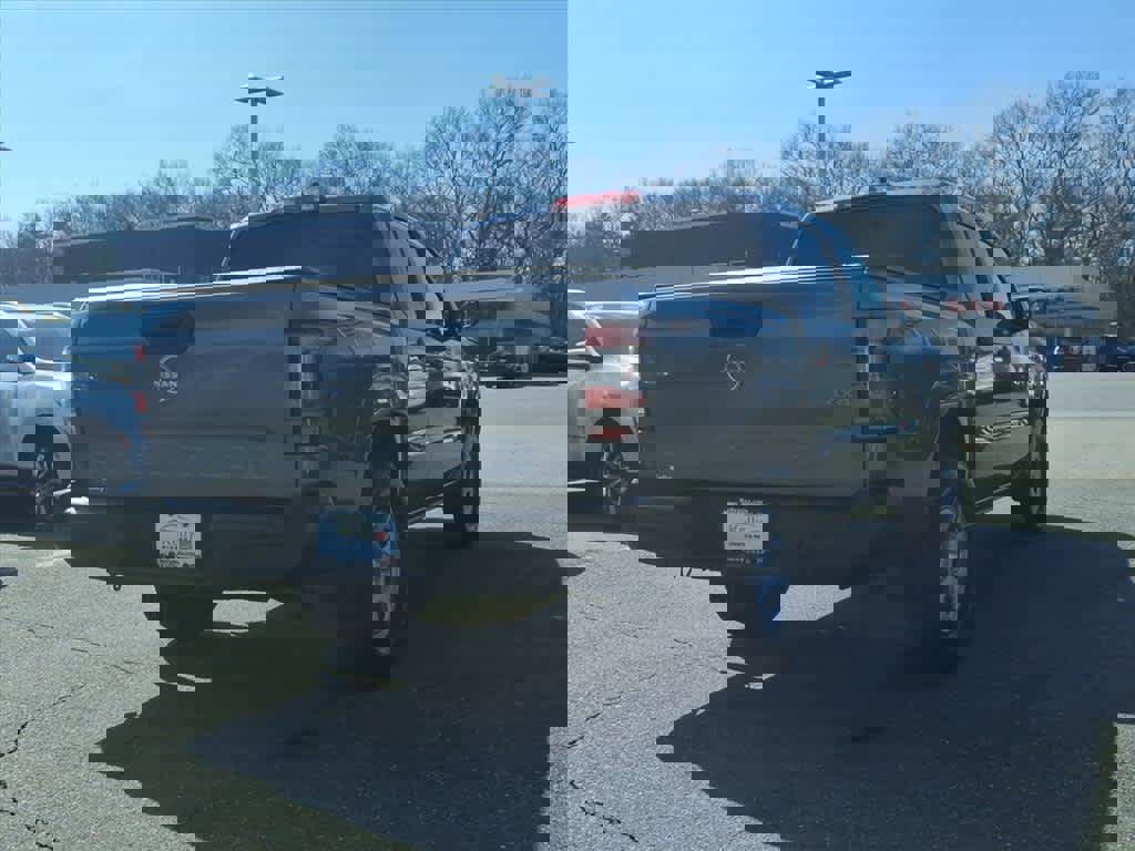 Used 2022 Nissan Frontier S w/ Technology Package image 4