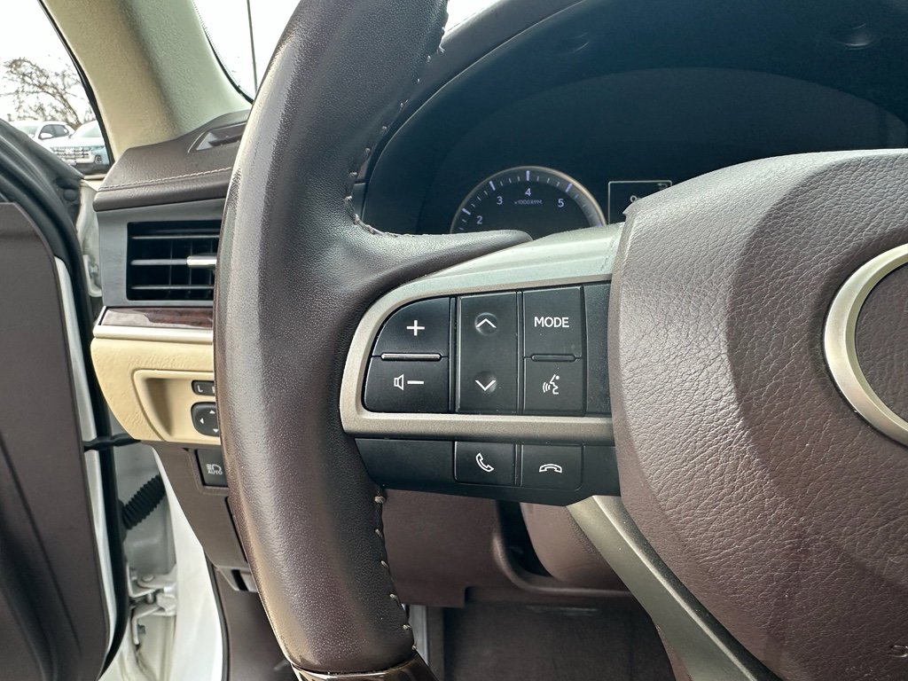 Used 2018 Lexus ES 350 w/ Luxury Package w/Wood Trim image 17