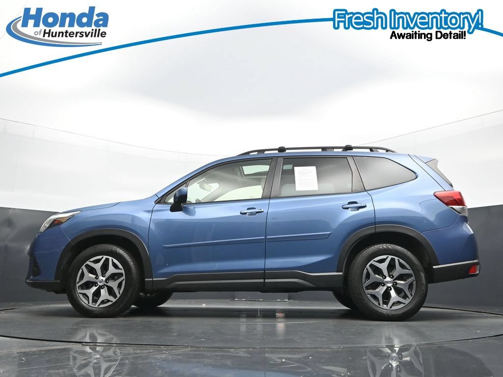 Used 2023 Subaru Forester Premium AWD/4WD image 31