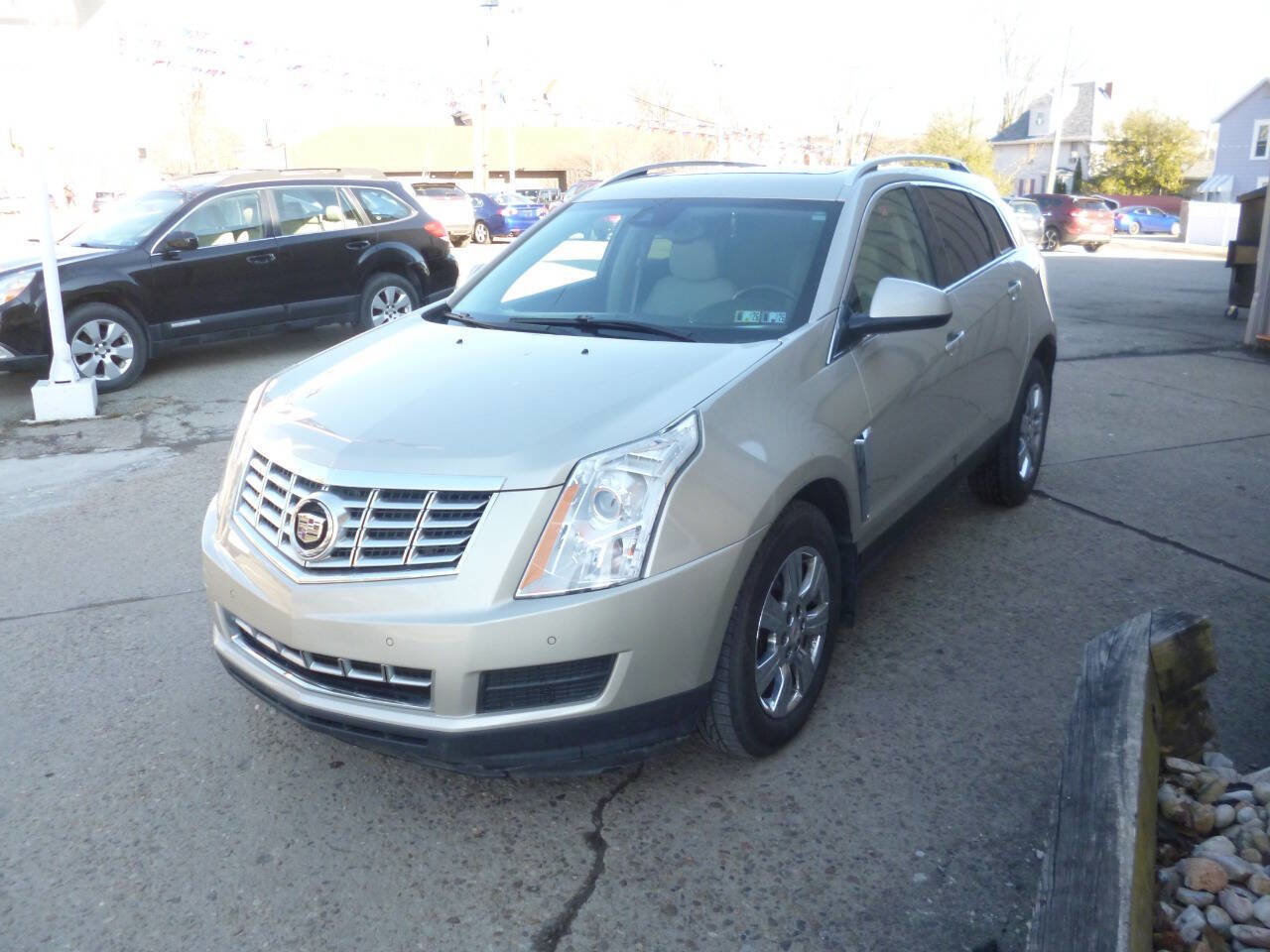 Used 2015 Cadillac SRX Luxury w/ Driver Awareness Package image 3