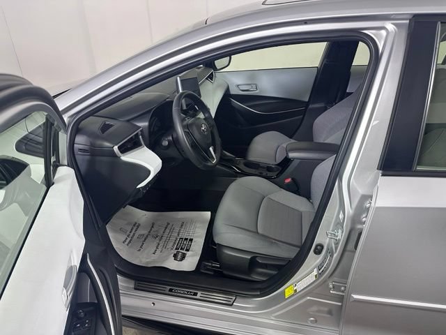 Used 2025 Toyota Corolla SE w/ SE Premium Package AWD/4WD image 19