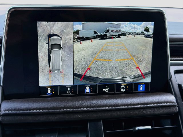 Used 2022 GMC Yukon SLT w/ SLT Luxury Package RWD image 35