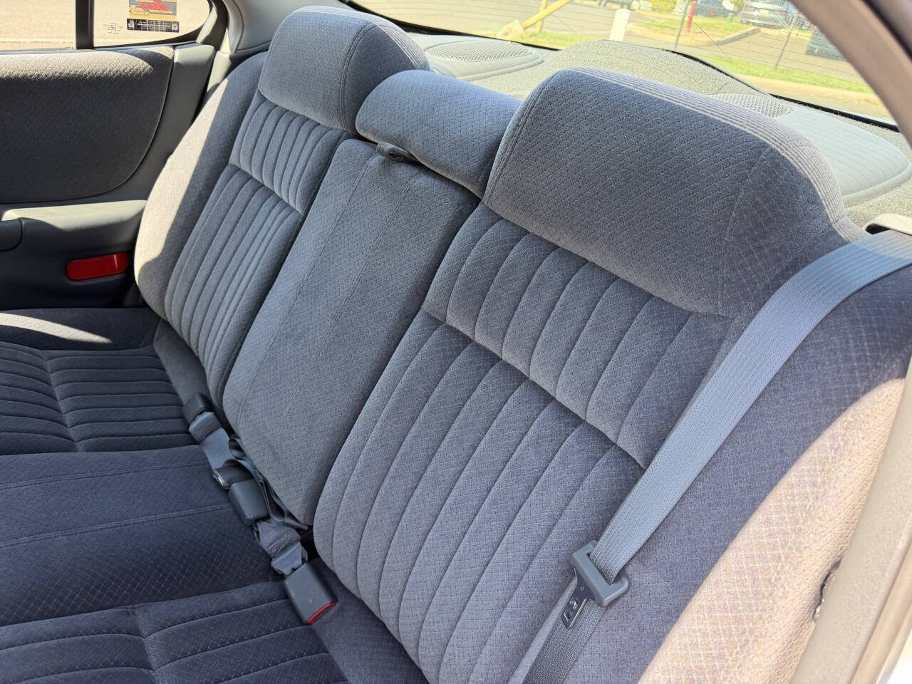 Used 2002 Pontiac Grand Prix GT FWD image 32