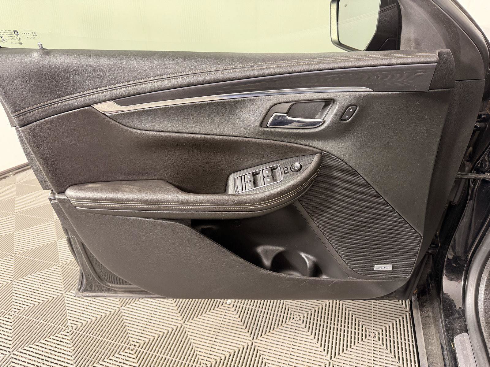 Used 2018 Chevrolet Impala Premier FWD image 14