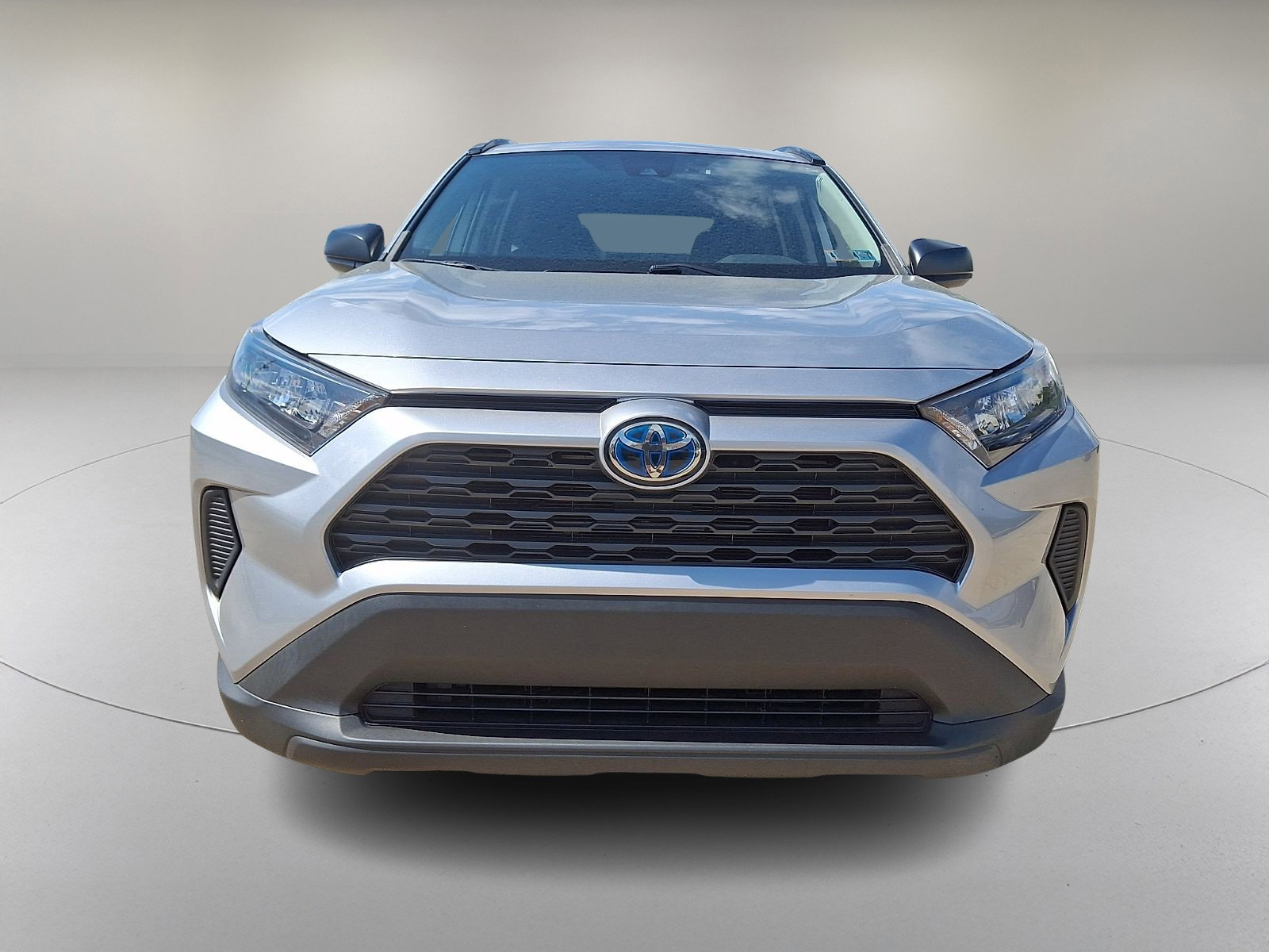 Used 2021 Toyota RAV4 LE image 3