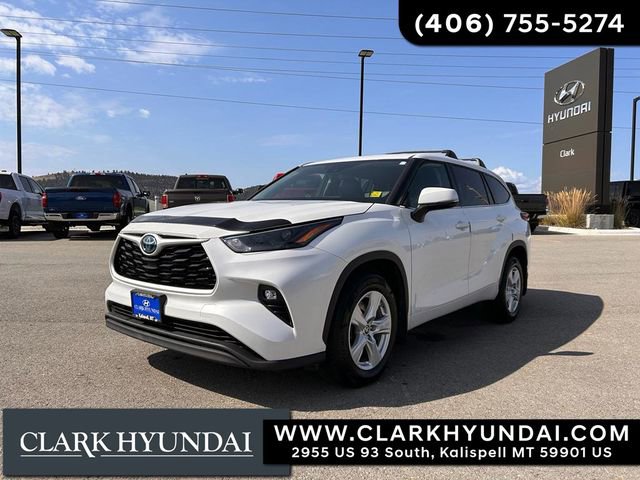 Used 2022 Toyota Highlander LE