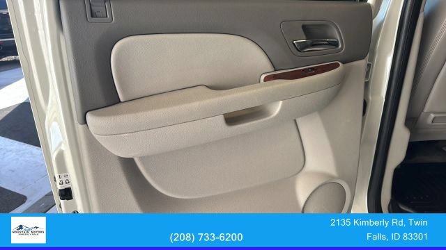 Used 2014 Chevrolet Suburban LTZ AWD/4WD image 27