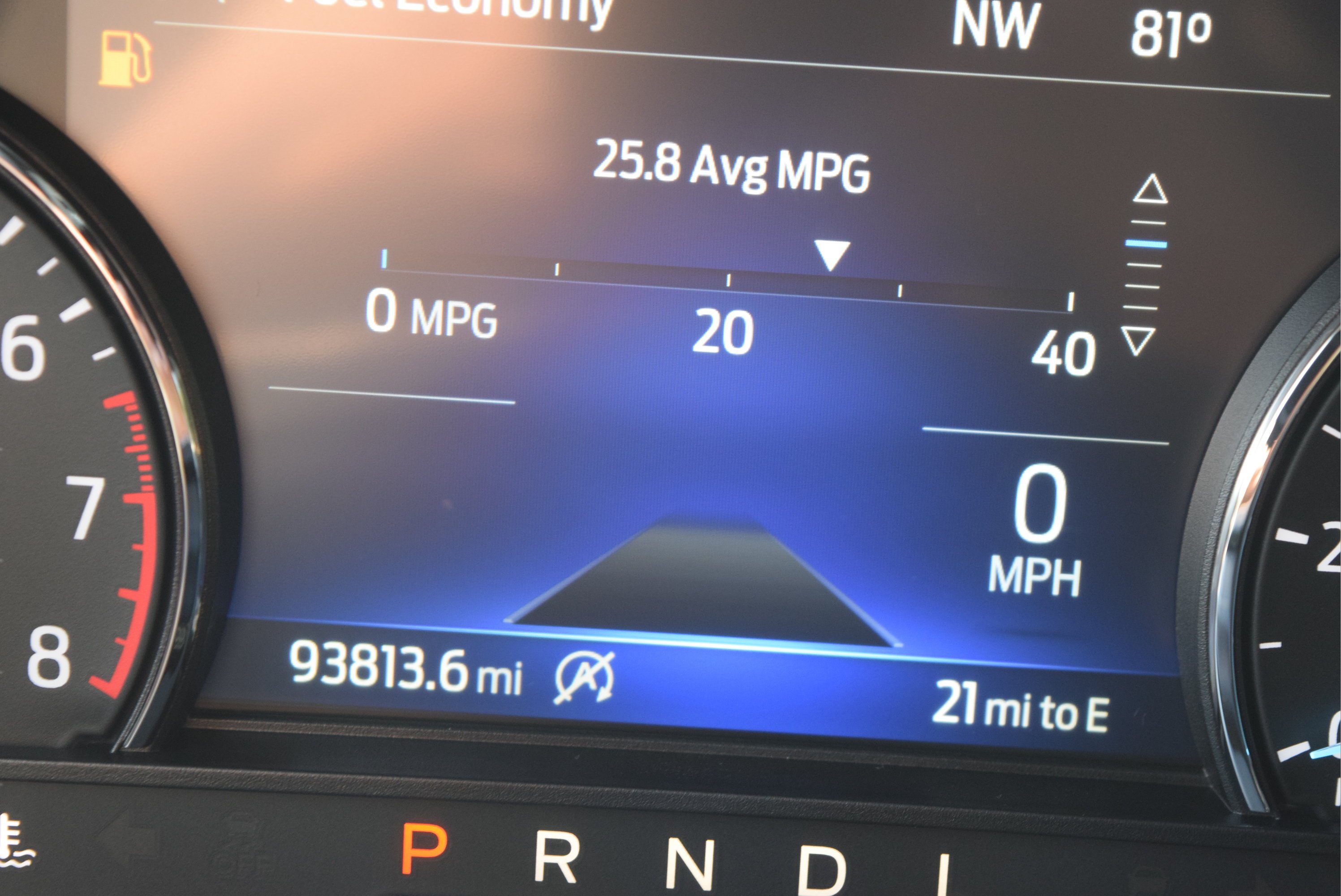 Used 2021 Ford Explorer XLT w/ Equipment Group 202A AWD/4WD image 13
