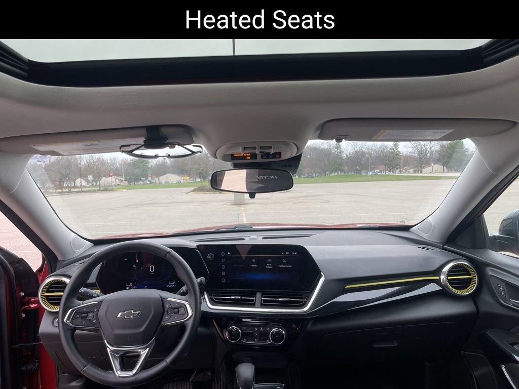 Used 2024 Chevrolet Trax ACTIV w/ Sunroof Package image 11