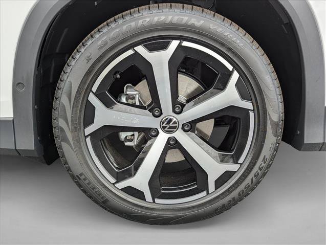 New 2026 Volkswagen Tiguan SE FWD image 9
