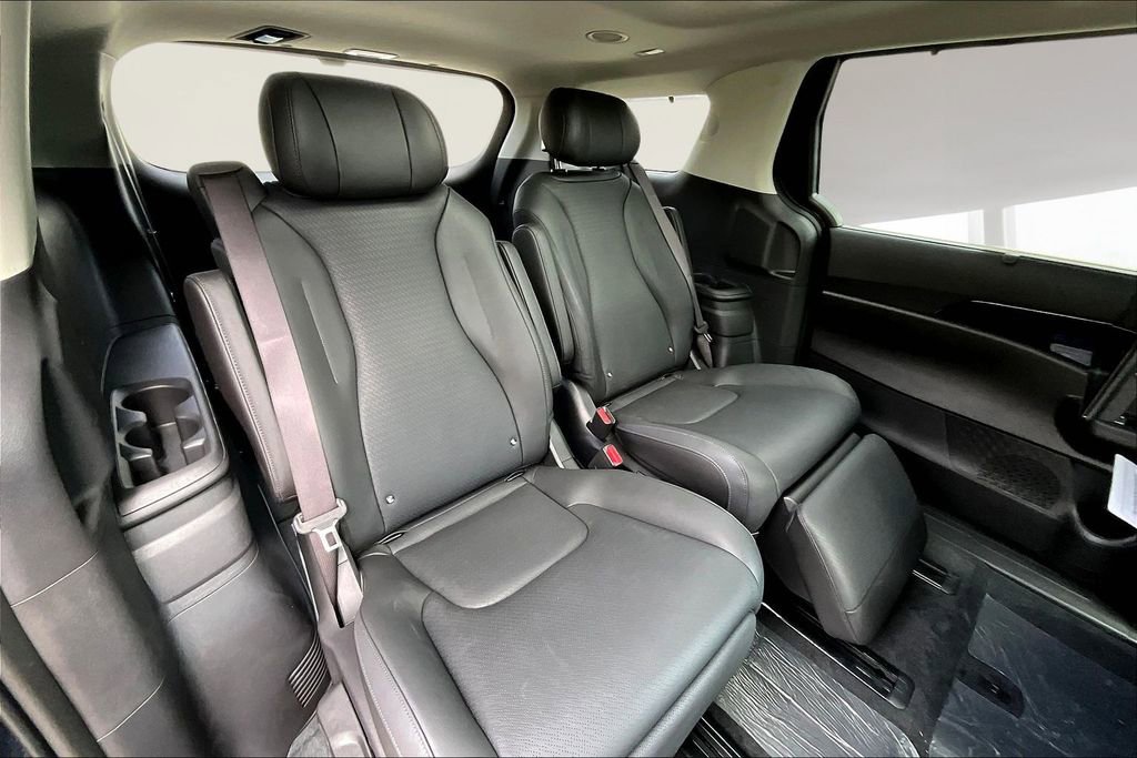 New 2026 Kia Carnival SX Prestige FWD image 7