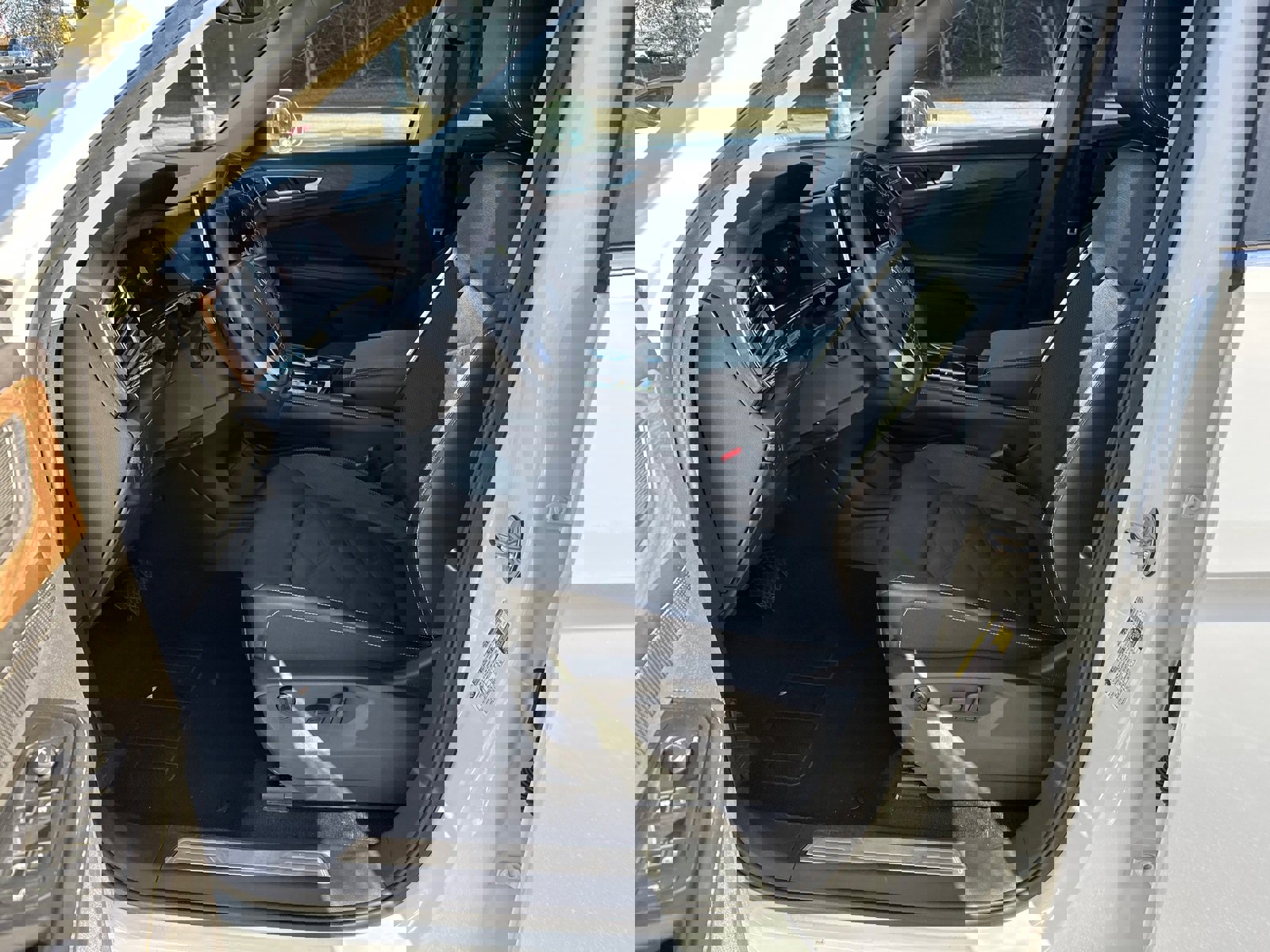 Used 2024 Volkswagen Atlas SE image 9