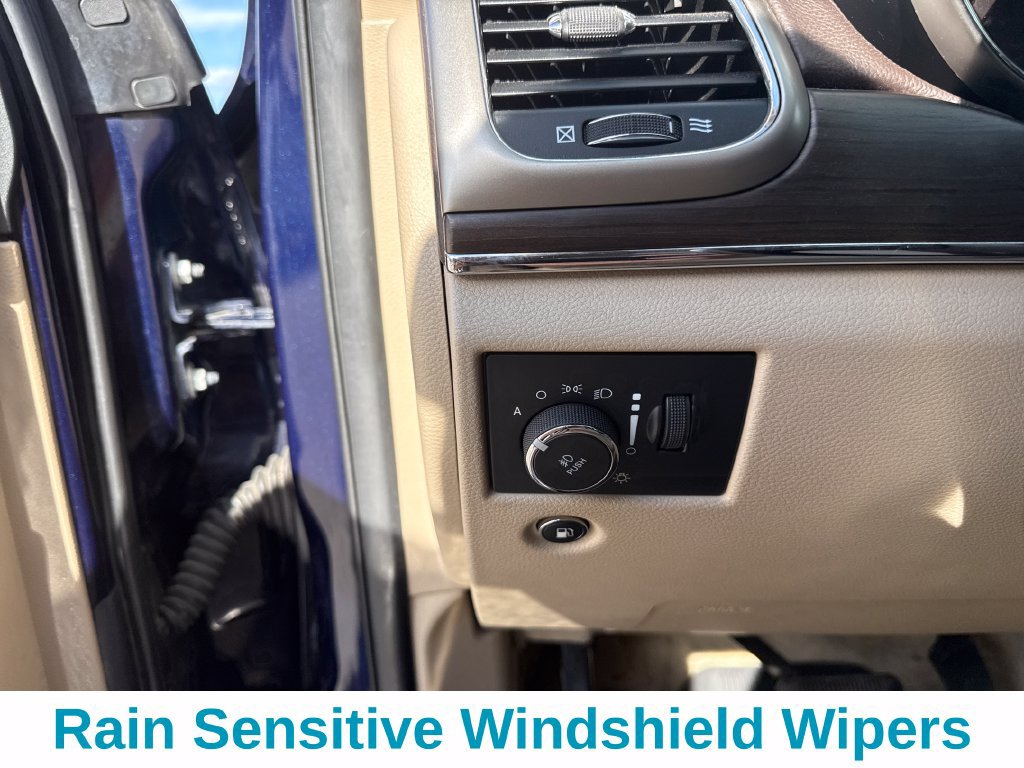 Used 2017 Jeep Grand Cherokee Overland w/ Jeep Active Safety Group AWD/4WD image 13