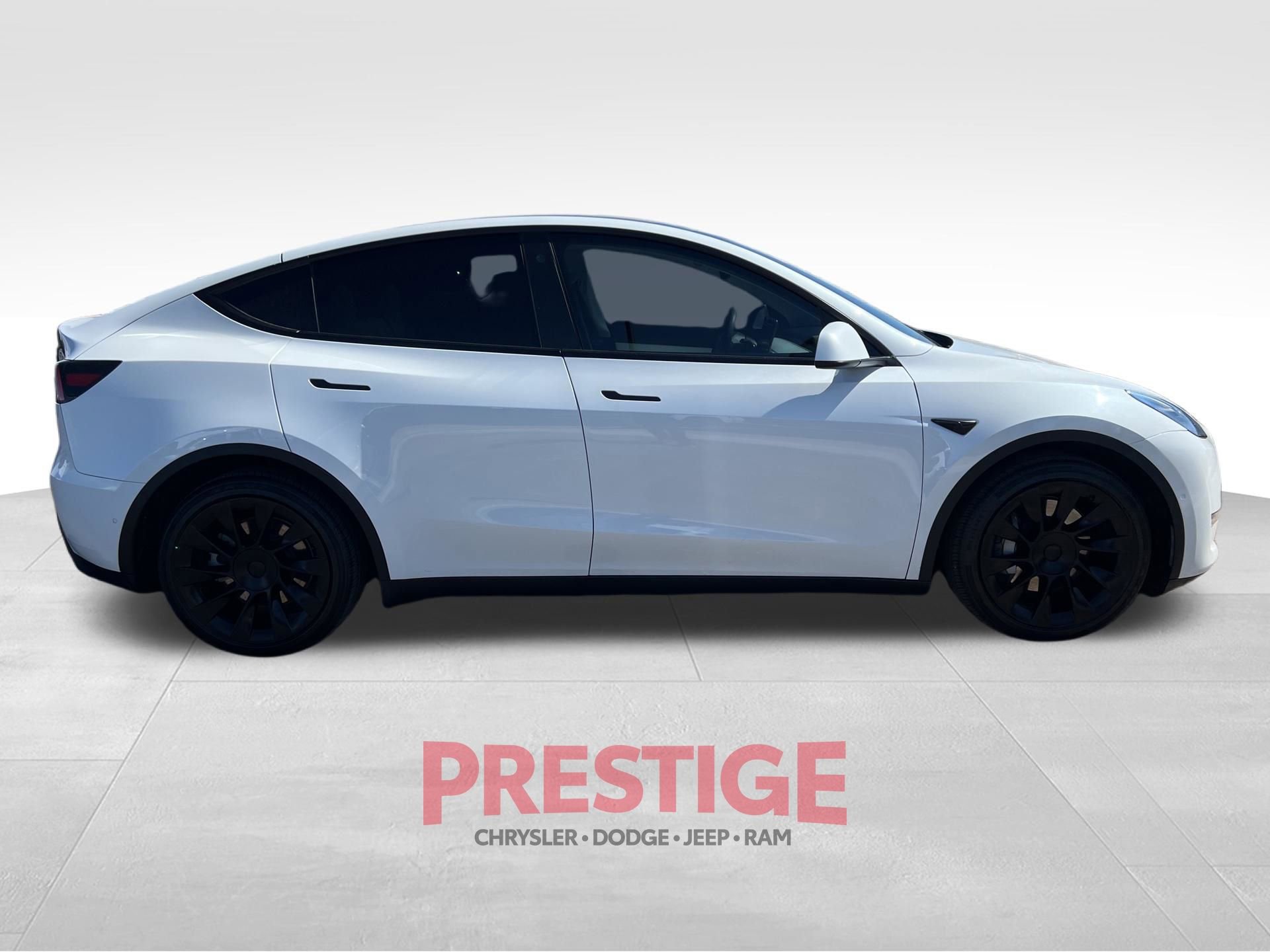 Used 2021 Tesla Model Y Long Range AWD/4WD image 4