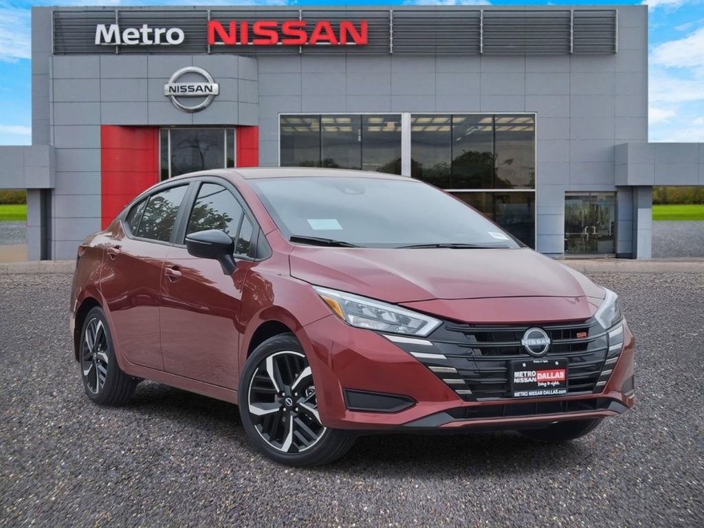 New 2025 Nissan Versa SR w/ Trunk Package