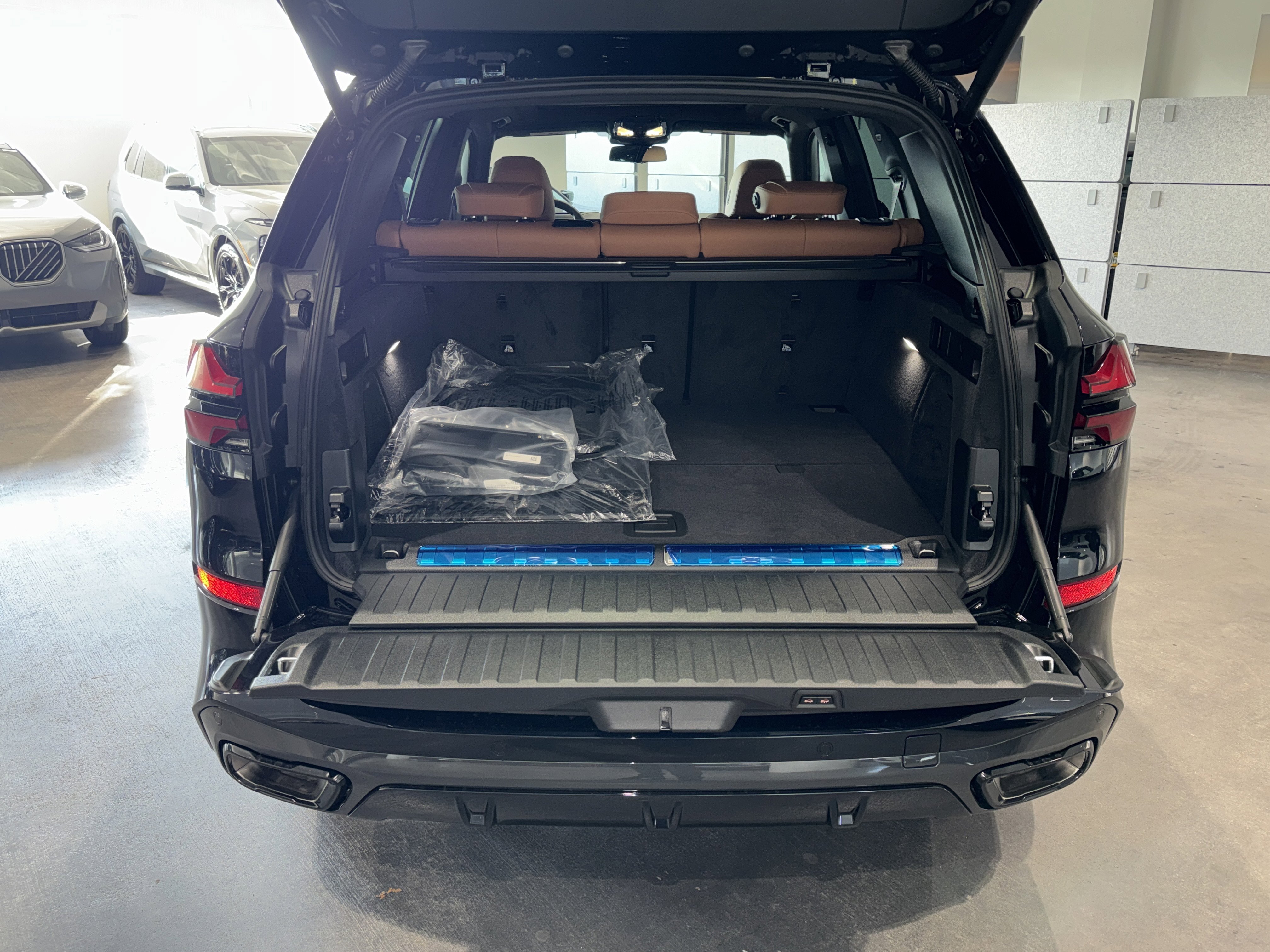 New 2026 BMW X5 xDrive50e w/ M Sport Package image 12