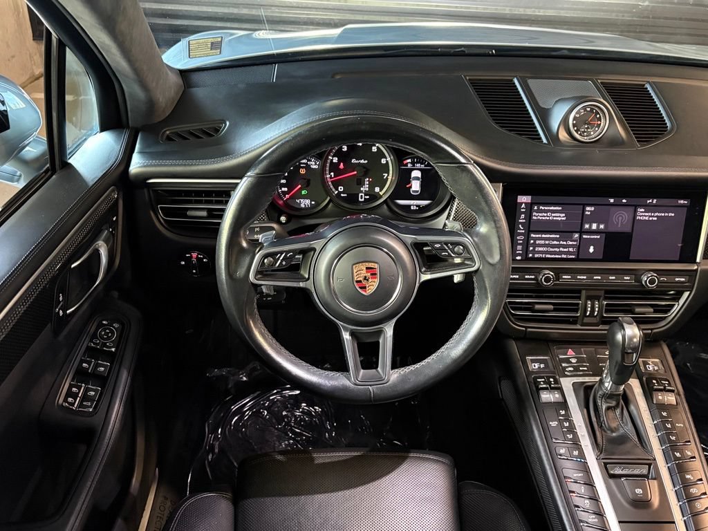 Used 2020 Porsche Macan Turbo AWD/4WD image 17