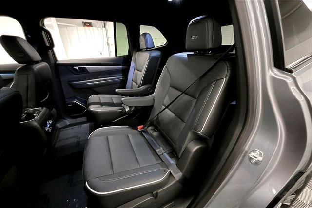 Used 2025 Buick Enclave Sport Touring image 23