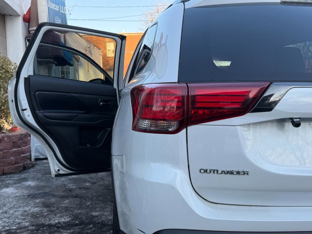 Used 2020 Mitsubishi Outlander LE FWD image 52