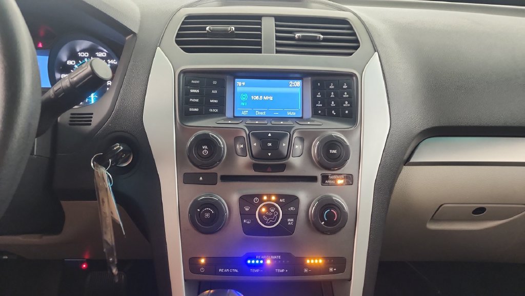 Used 2015 Ford Explorer FWD image 13