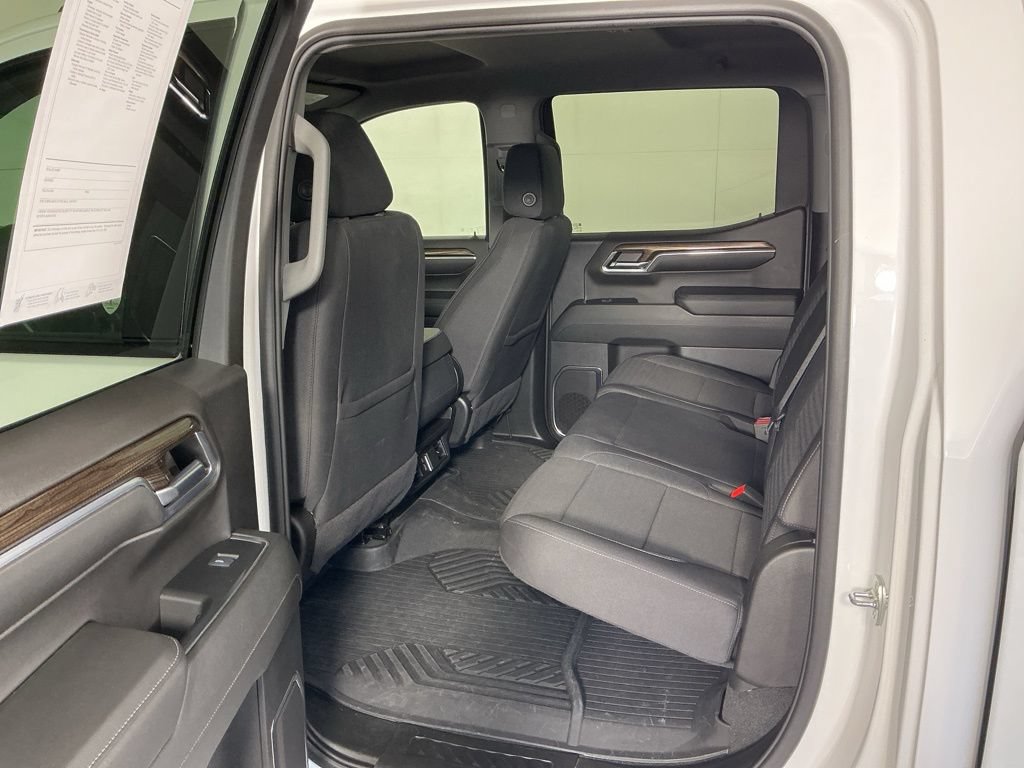 Used 2024 Chevrolet Silverado 1500 RST AWD/4WD image 10