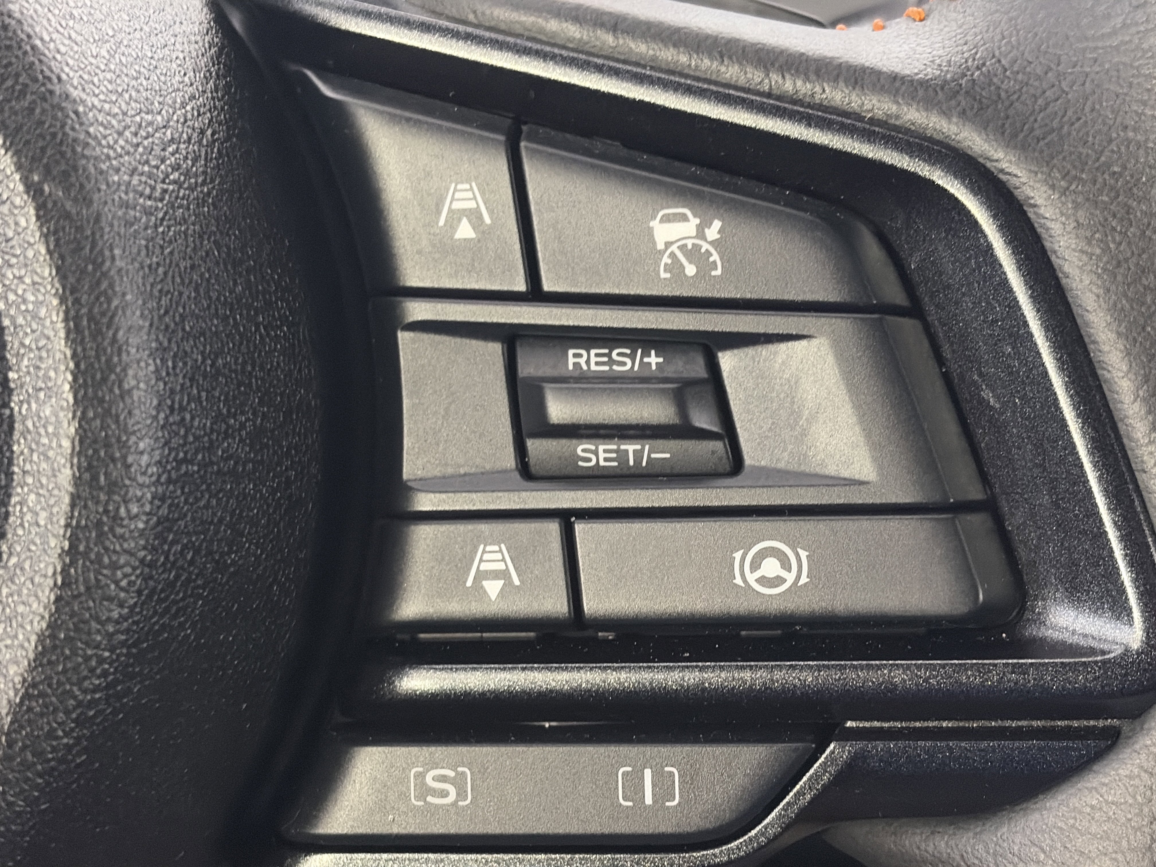 Used 2025 Subaru Crosstrek 2.5i Limited w/ Popular Package #3A image 18