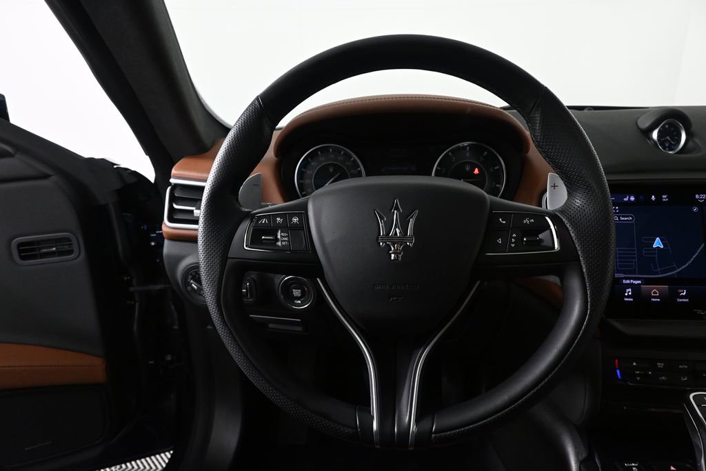 Used 2022 Maserati Ghibli Modena RWD image 2