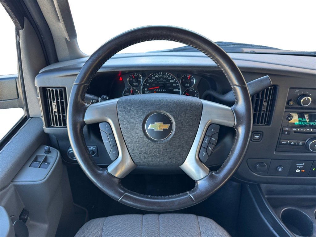 Used 2017 Chevrolet Express 2500 image 22
