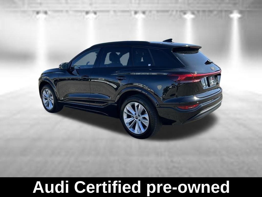 Used 2025 Audi Q6 e-tron Premium w/ Convenience Package RWD image 3