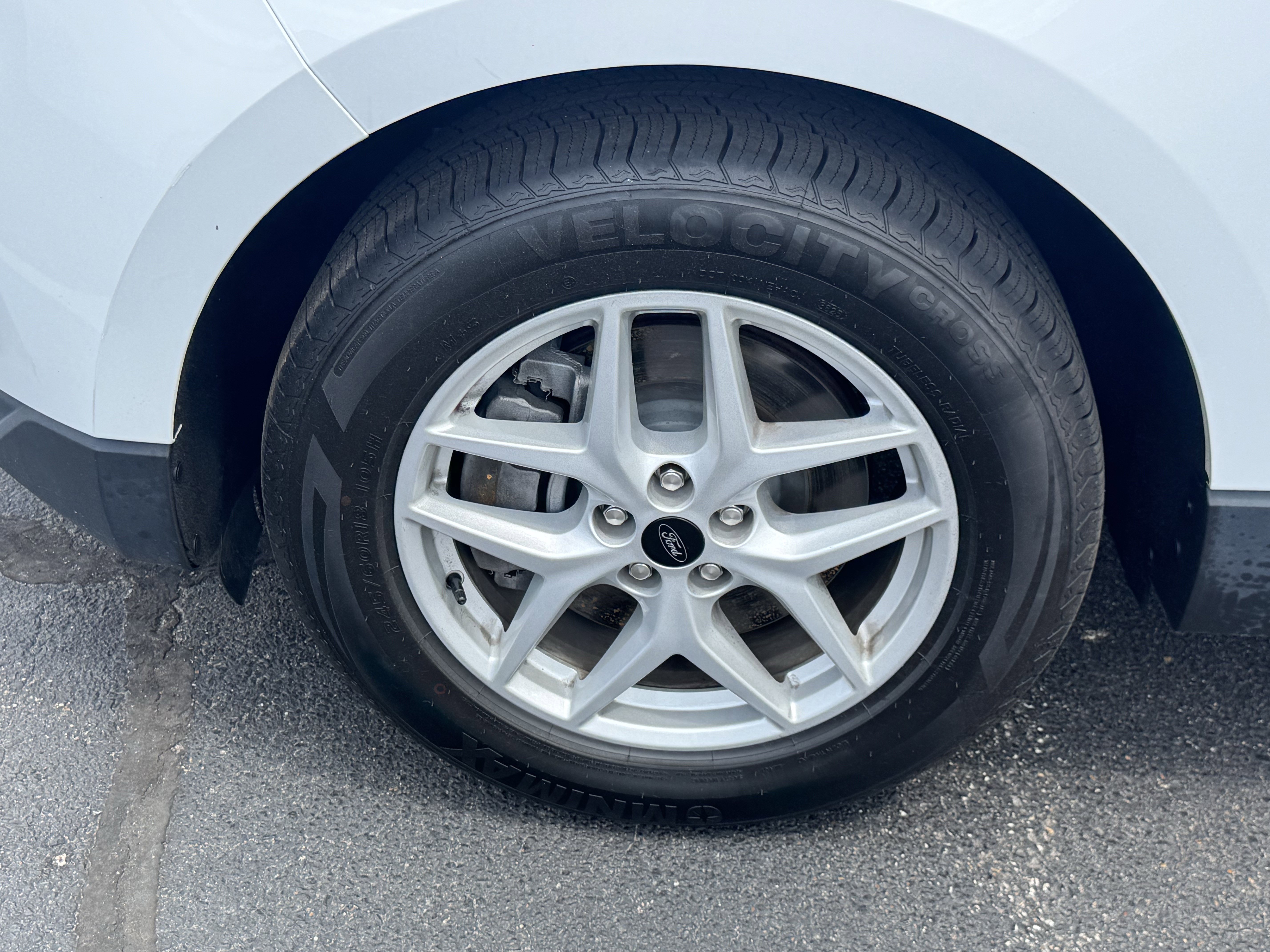 Used 2023 Ford Edge SEL image 9