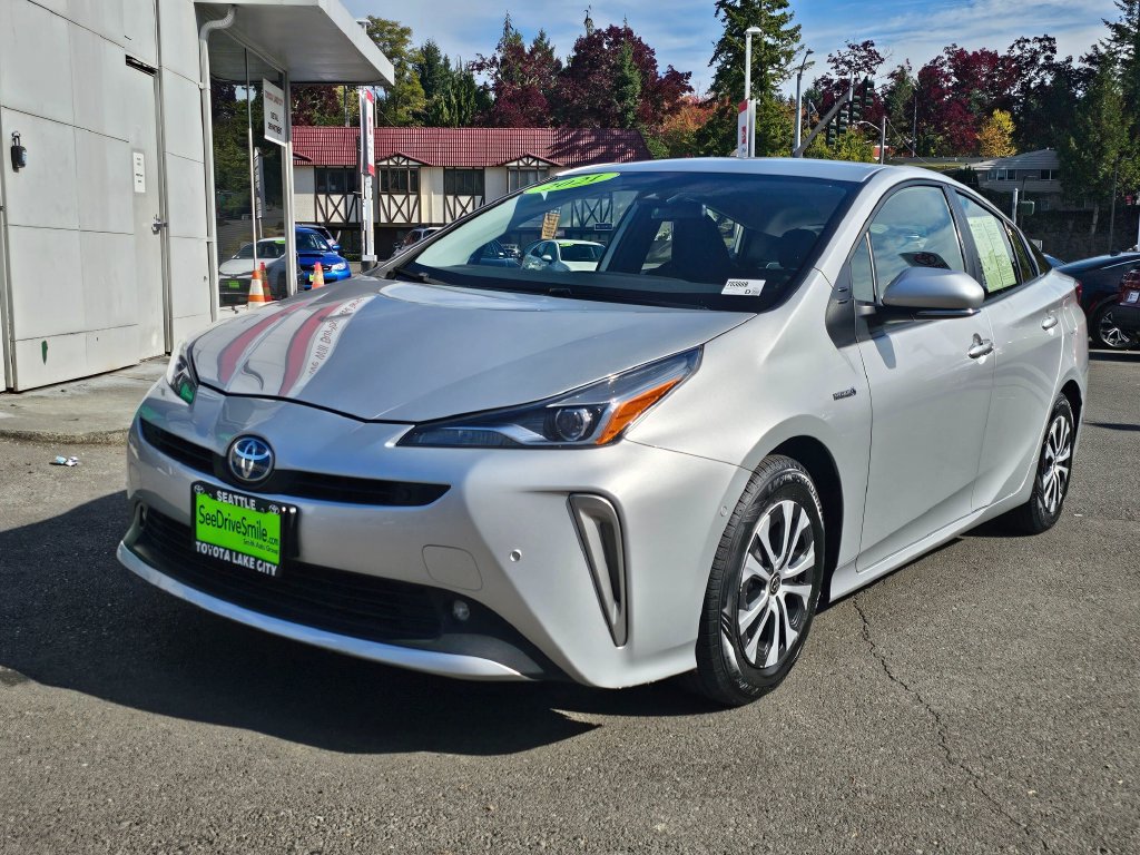 Used 2021 Toyota Prius LE AWD/4WD image 3