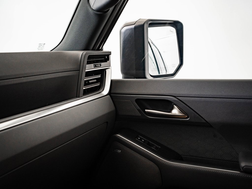 Used 2024 Lexus GX 550 image 39