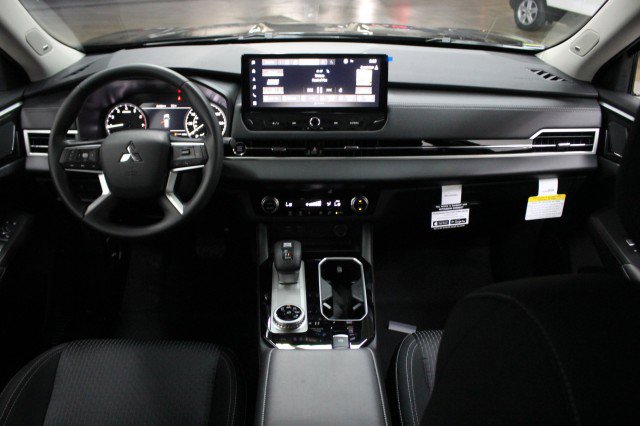 New 2026 Mitsubishi Outlander ES FWD image 20