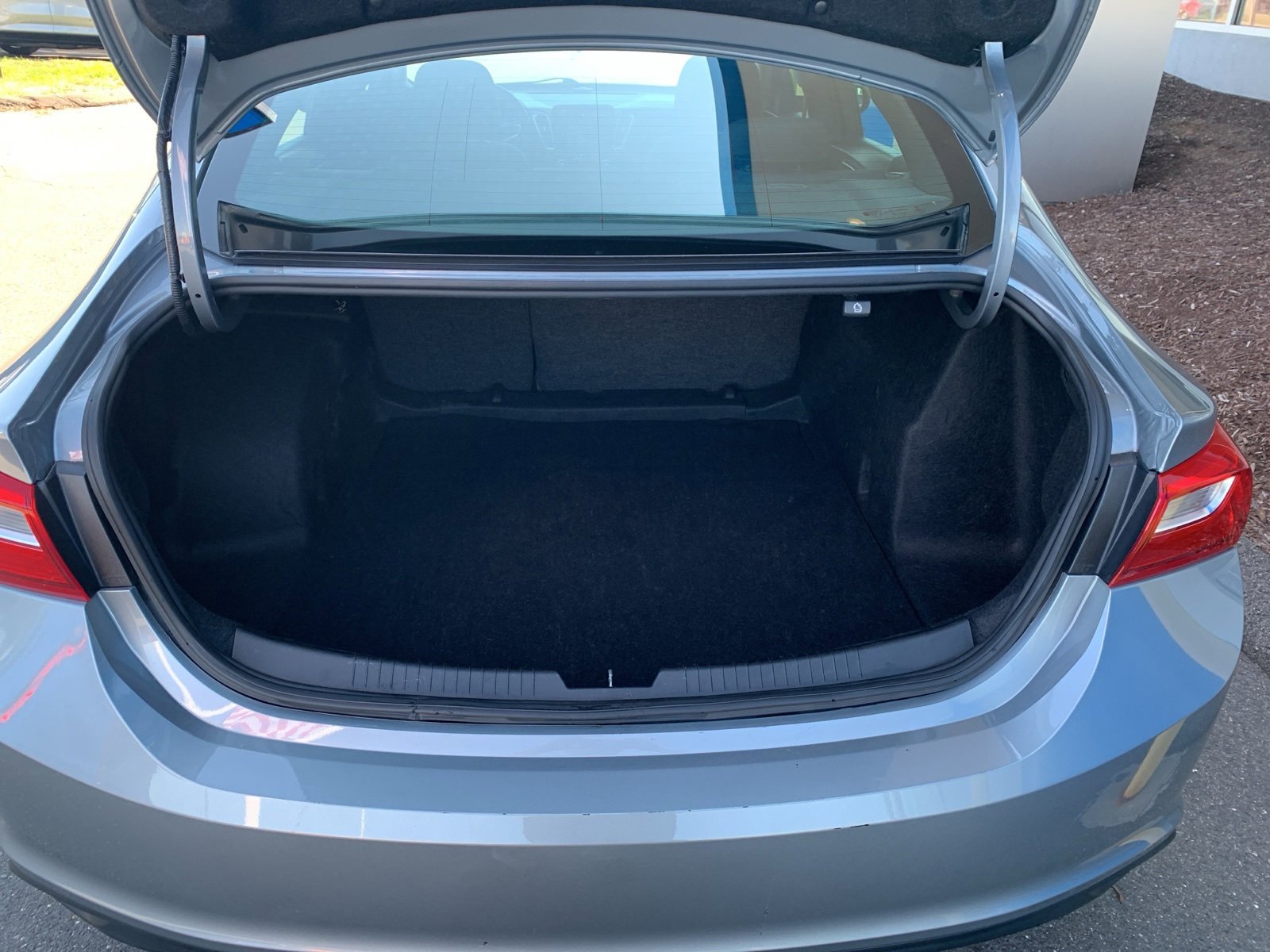 Used 2023 Chevrolet Malibu LT image 13