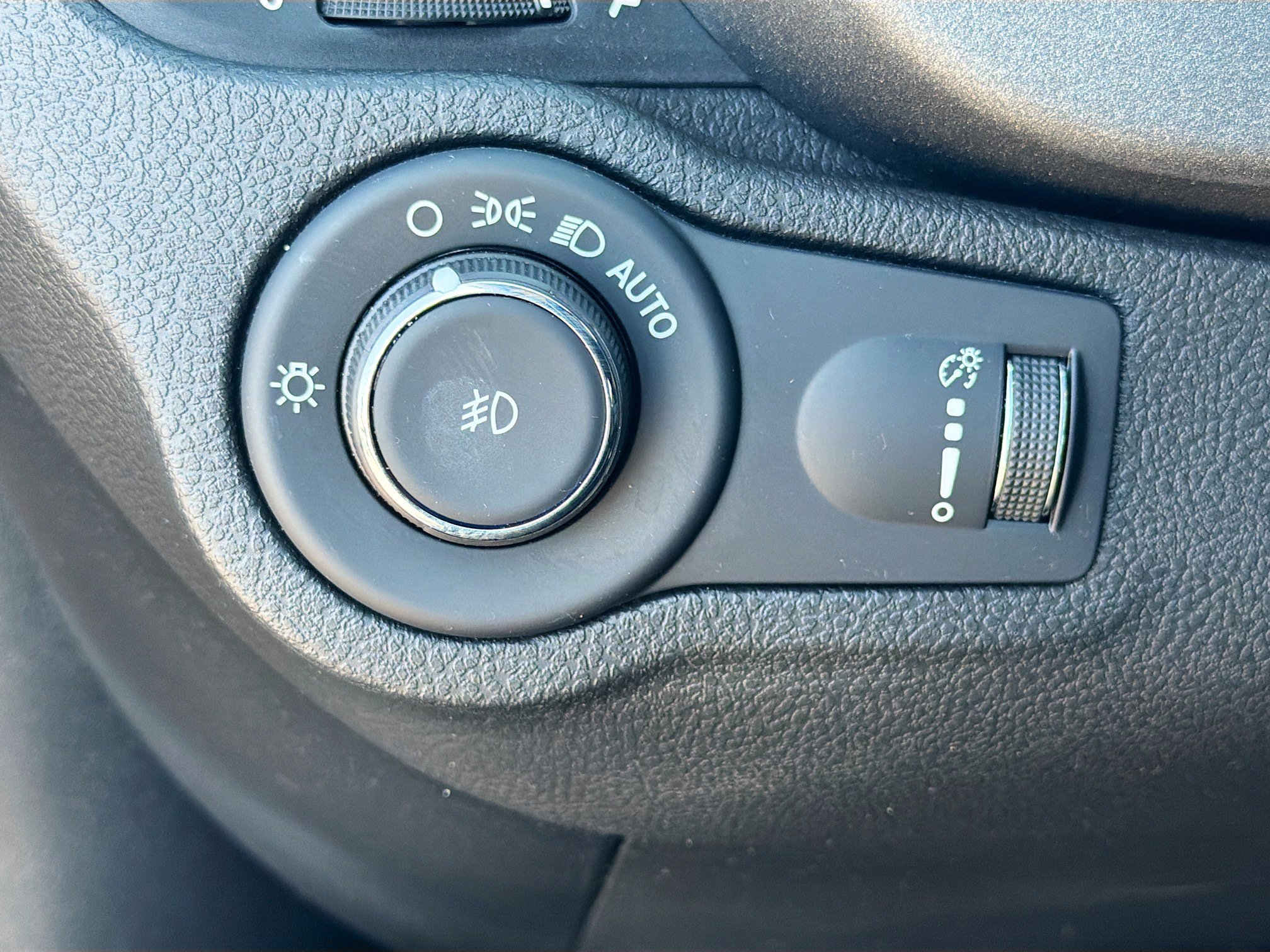 Used 2023 FIAT 500X Pop w/ Comfort Group image 31