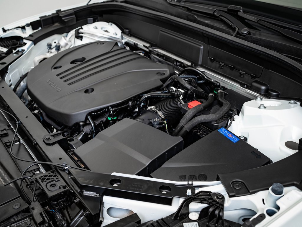 Used 2025 Volvo XC60 B5 Ultra w/ Protection Package Premier image 48