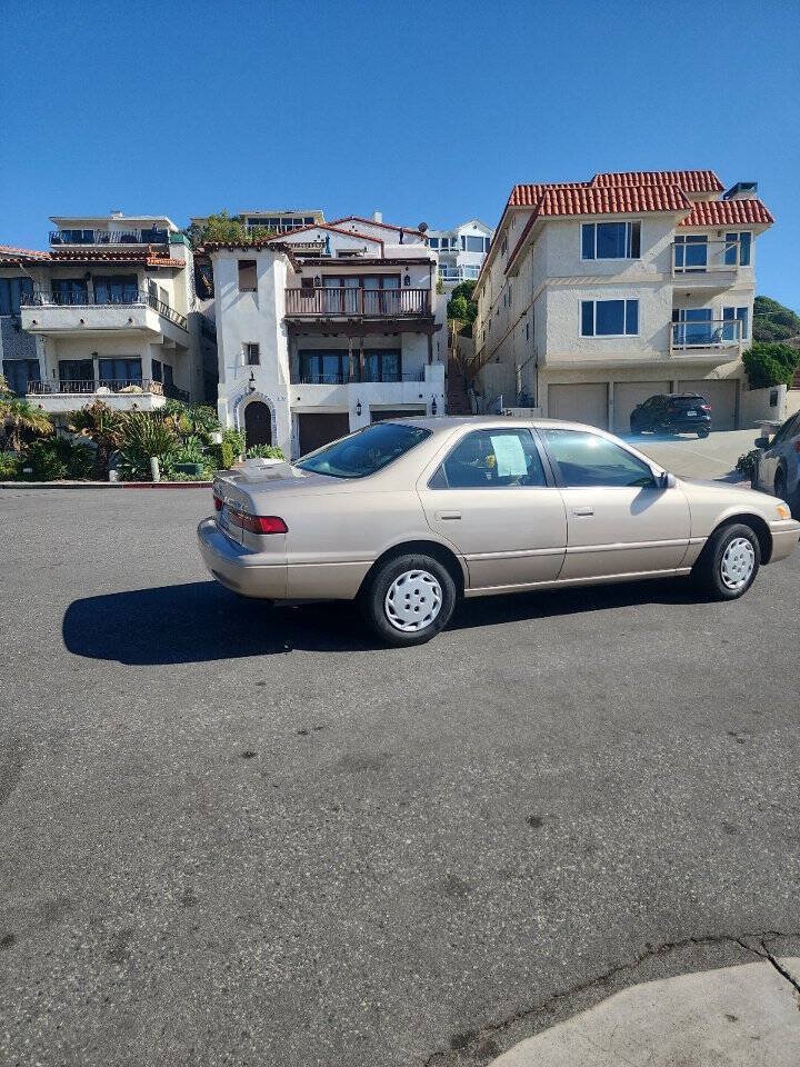 Used 1998 Toyota Camry LE FWD image 5