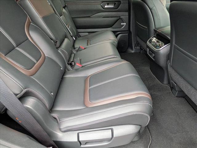 Used 2025 Nissan Armada SL w/ Convenience Package RWD image 19