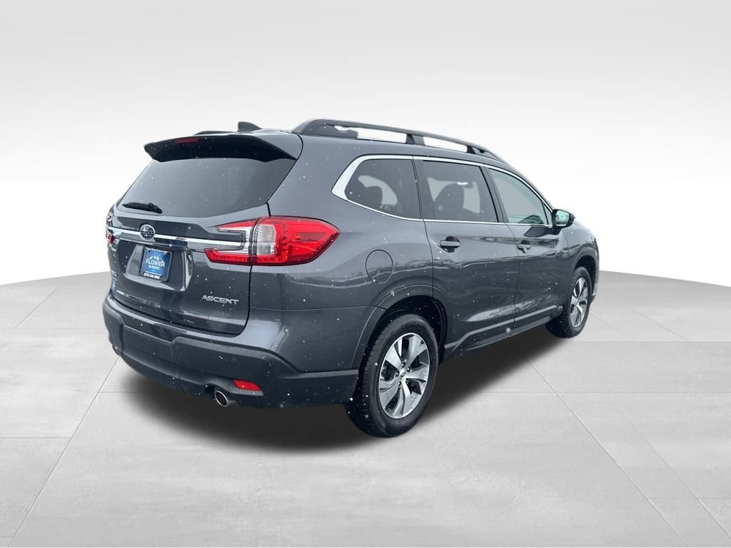 Used 2025 Subaru Ascent Premium image 8