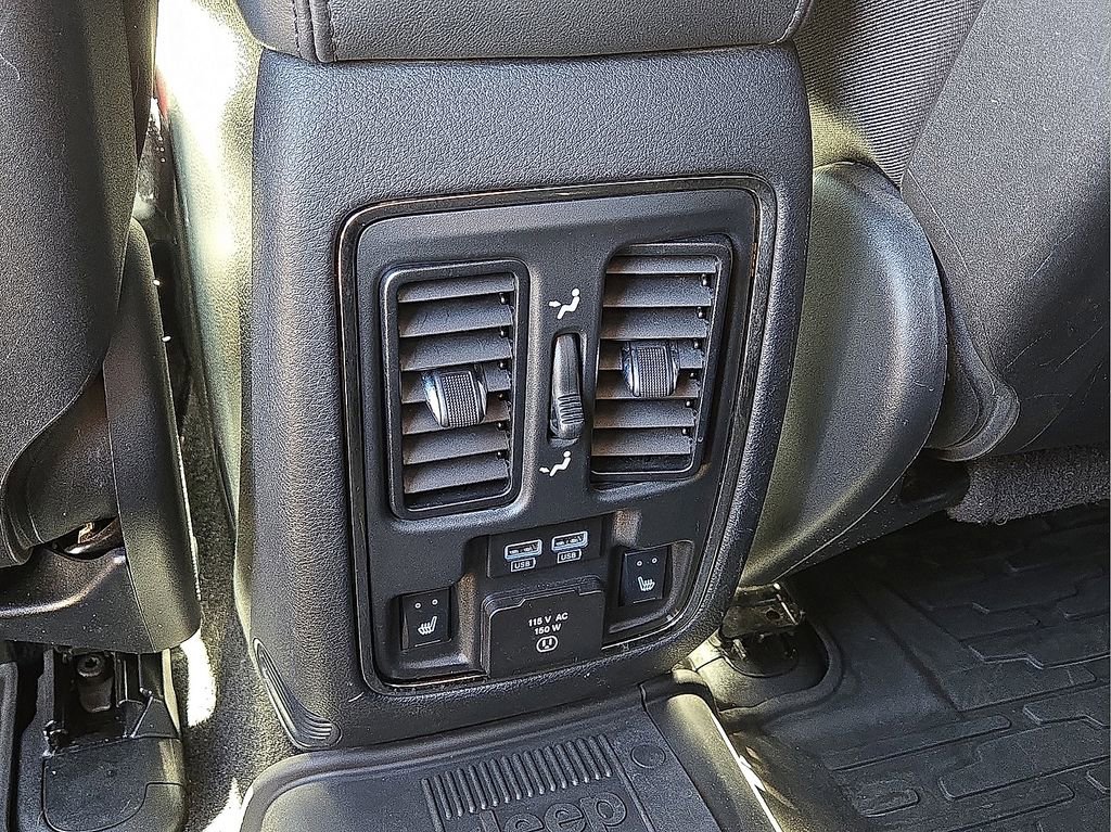 Used 2020 Jeep Grand Cherokee High Altitude AWD/4WD image 16